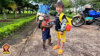 YoYo Jr helps dad pick up Ai Tran from school then go to the coffee shop [upl. by Schreib]