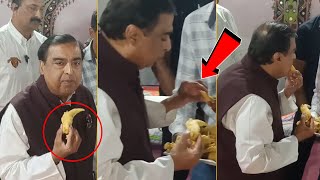 Mukesh Ambani Simplicity🙏 Mukesh Ambani Eating Mirchi Bajji in Son Marriage  Anant Ambani Wedding [upl. by Galer]