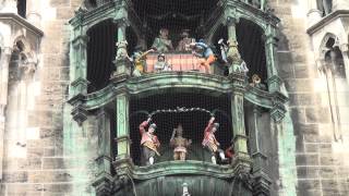 Munichs famous Glockenspiel Marienplatz HD [upl. by Ericksen37]