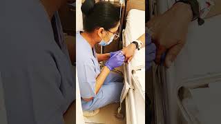 Cannula insertion hospital nurseryrhymes nusringlifehospitality meditation medicalstudent med [upl. by Hoj]