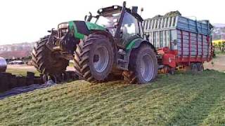 Silo fahren mit Deutz Agrotron 150 [upl. by Ahcas]