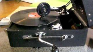 1933 Odeon Gramophone in Action [upl. by Eladnwahs645]