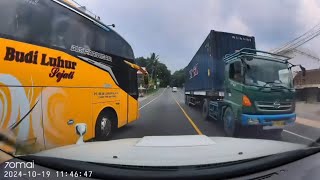 Dash Cam Owners Indonesia 679 October 2024 [upl. by Anagnos]