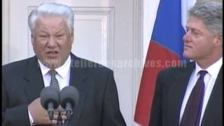 Conférence de presse de Bill Clinton et de Boris Eltsine [upl. by Jennee]