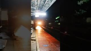 👀Station Skip🔊Aronai Express TVCSCL indianrailfan wap7honking railwaysector indianrailways [upl. by Irianat]