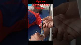 Vigo me injection kaise lagayeyoutubeshorts health mbbs mbbs ivcannulationgrowth ivinsertion [upl. by Ardnasak]