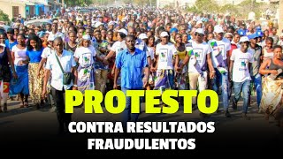 MOÇAMBIQUE Marcha de reivindicação contra resultados fraudulentos anunciados pela CNE [upl. by Kimmi]