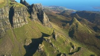 Hanggliding over the Quiraing on Skye [upl. by Arekahs]