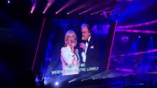 Lee Towers en Anita Meijer Run to me  Heel Holland zingt kerst 21122018Ahoy [upl. by Drusie805]