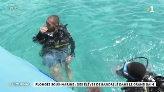 Plongée sousmarine  des élèves de Bandrélé dans le grand bain [upl. by Lenssen]