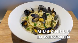 Miesmuscheln in Weißwein Sauce  Mussel in white vine sauce [upl. by Brower]