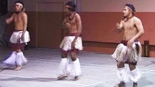 Faataupati the Samoan slap dance [upl. by Faxon]