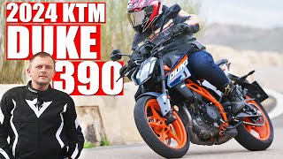 KTM Duke 390 model 2024 Pan Petarda Zobacz tylko jak prezentuje się na stopce Test i opinia [upl. by Eejan]