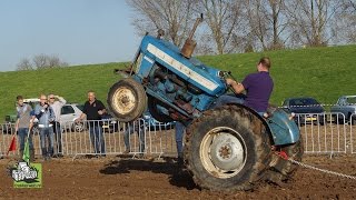 Beton trekker trek bij ploegfestival met spectaculaire beelden Trekkerweb stunt dangerous [upl. by Ykciv341]