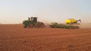 John Deere 9RX640 pulling a 60 foot N560 John Deere air drill With bright working lights coming on [upl. by Orvil]