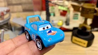 Cars Disney Mini Racers Strip quotThe Kingquot Weathers Cars 1 Pixar [upl. by Alrrats]