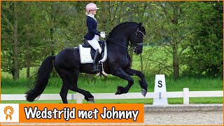 EERSTE WEDSTRIJD MET JOHNNY  PaardenpraatTV [upl. by Kareem]