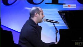 Checco Zalone canta quotSe mi aggiungeraiquot [upl. by Frederich]