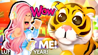 JE DÉCOUVRE LA NOUVELLE MISE À JOUR LUNAR NEW YEAR DANS ADOPT ME TIGER BOX amp DANCING DRAGON ROBLOX [upl. by Mccormick]