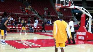 Bugging Kobe Bryant during his warm up at preseason [upl. by Nytsuj]