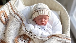 COZY amp CUTE 😍 Easy and FAST Crochet Baby Hat with stripes 🧶💝 [upl. by Laven]