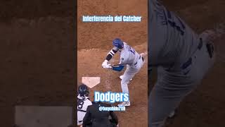 Dodgers vs Yankees Interferencia del Catcher [upl. by Llenyt]