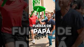 Papá demuestra que la fuerza de papá es REAL 🔥💪👨‍🦳 [upl. by Tomaso]