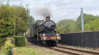 4079 quotPendennis Castlequot Puts on a show at Didcot Railway Centre with 1340 quotTrojanquot [upl. by Lorene]