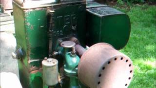 How to  Start and stop a Lister D type stationary engine [upl. by Cibis]