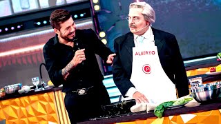 Alberto Fernández le enseñó en vivo a Marcelo Tinelli cómo es el repulgue de la empanada [upl. by Obara]