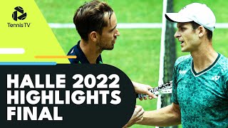 Daniil Medvedev vs Hubert Hurkacz  Halle 2022 Final Highlights [upl. by Buderus]