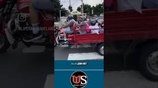 DI PUJI NETIZEN‼️ ROMBONGAN SISWI NAIK MOTOR TOSA KE SEKOLAH funny [upl. by Ruosnam861]