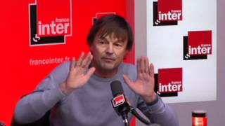 quotLa vraie crise cest la crise écologiquequot  Nicolas Hulot invité du 79 [upl. by Annaoy]