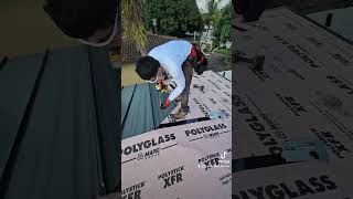 SUELE PASAR metalroofing rooftop humor lomasvisto gracioso [upl. by Astiram]