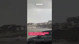 TSUNAMI METEOROLÓGICO ARRASTA CARROS EM SANTA CATARINA shorts [upl. by Melisa]