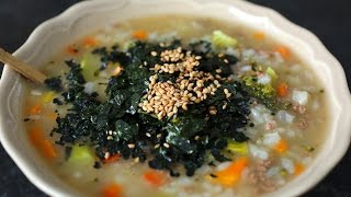 Beef and vegetable porridge Soegogiyachaejuk 쇠고기야채죽 [upl. by Roxy]