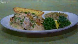 Foodie Friday Tasty seafood at Razzoos Cajun Cafe [upl. by Pedaiah]