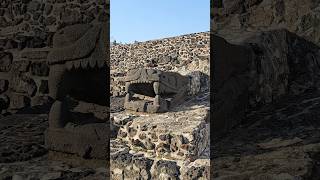 Cabeza de serpiente en el sitio del Templo Mayor en la Ciudad de México [upl. by Bethel]