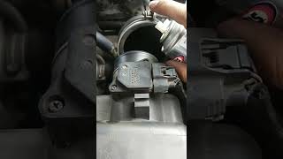 turbo cleaning Mitsubishi Montero gen 2 [upl. by Schell915]