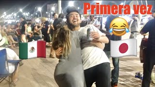 Japonés aprende a bailar banda de fiesta en Sinaloa por primera vez [upl. by Yeliah]