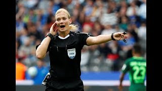 Bibiana Steinhaus Wasit Wanita Pertama Bundesliga [upl. by Lenssen508]