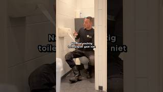 Wat als je toch vochtig toiletpapier wilt gebruiken rrs rioolreiniging toiletpapier toilet [upl. by Riess]