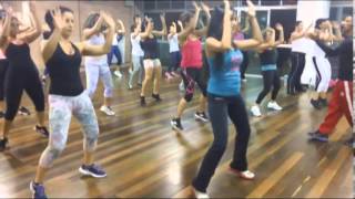 Salsamerengueregueton cumbiabachata en la clase de rumba de Platinum Fitnessf4v [upl. by Rehpoitsirhc]