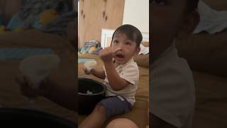 BOCAH 25 TAHUN MUKBANG NASI PUTIH cute anak mukbang balita balitalucu balitapintar makan [upl. by Enrahs142]