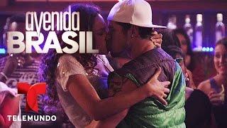 Avenida Brasil  Escena del Día 110  Telemundo Novelas [upl. by Alludba405]