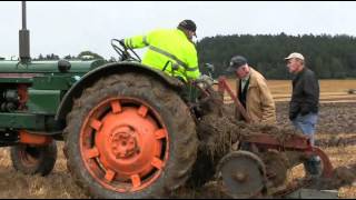 Veterantraktorplöjning Husby Oppunda Sörmland 2012 [upl. by Elesig]