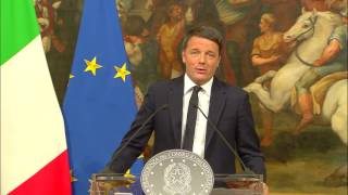 Conferenza Stampa del presidente del Consiglio Renzi 05122016 [upl. by Eirrot]