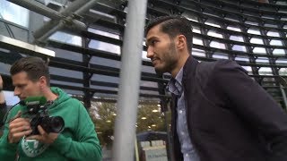 Hier ist Nuri Sahin auf dem Weg zum Medizincheck in Bremen [upl. by Alethea]