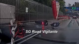 4nov2024 woodland checkpoint malaysian motorcyclist skidded and crash into barrier [upl. by Eanod918]