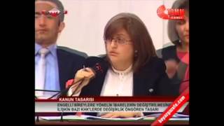 Kamer Genc  Fatma Sahin Tartisma Turk kadininin yeri [upl. by Alyehs]